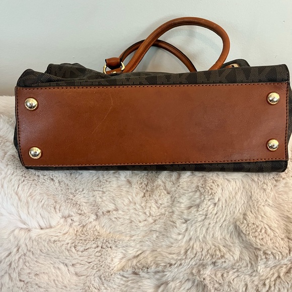 Michael Kors Hamilton MK Logo Satchel Handbag East West Brown - Picture 5 of 7